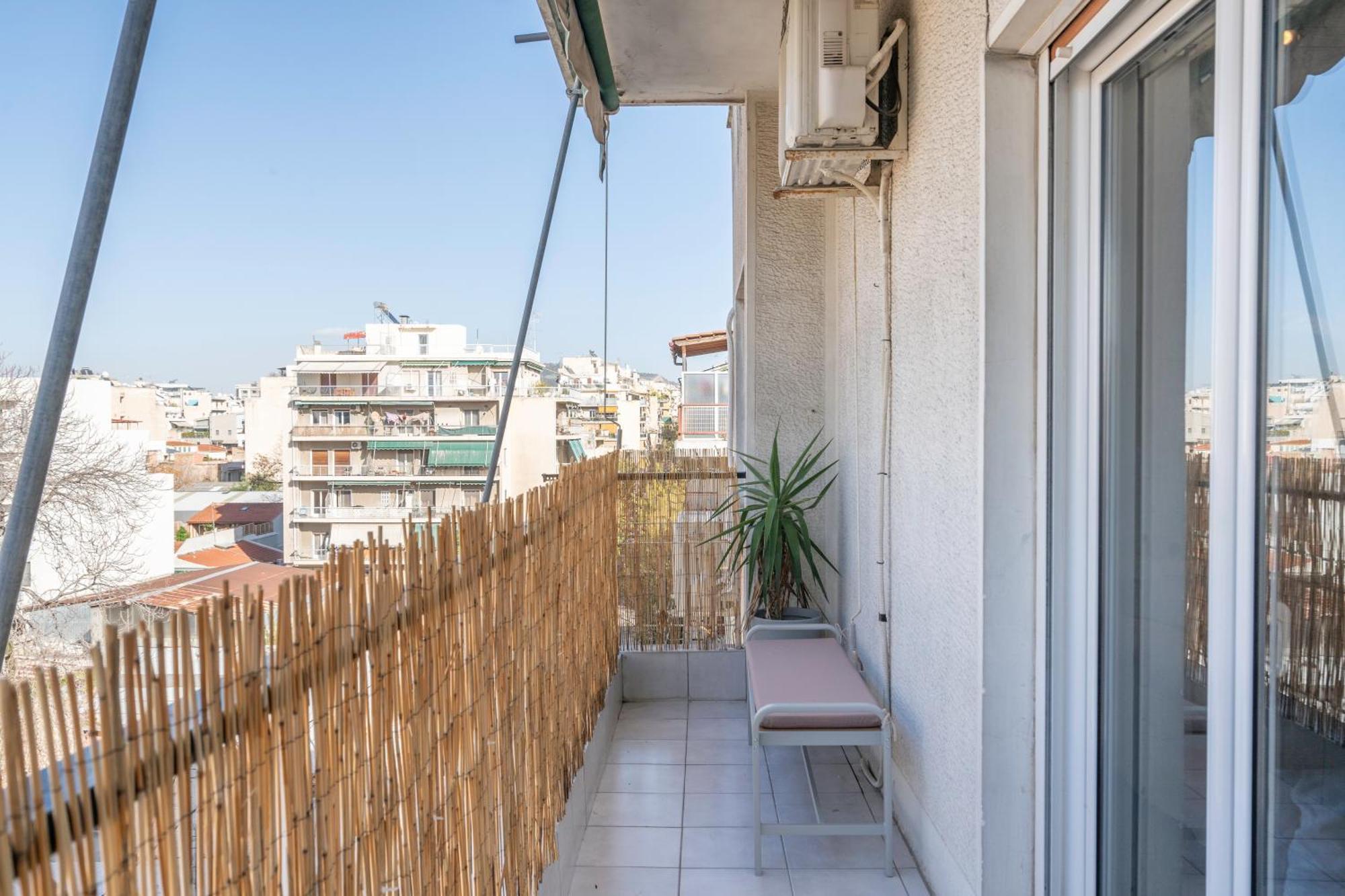 אתונה City Oasis: Newly Renovated 2Br Apt In City Center מראה חיצוני תמונה
