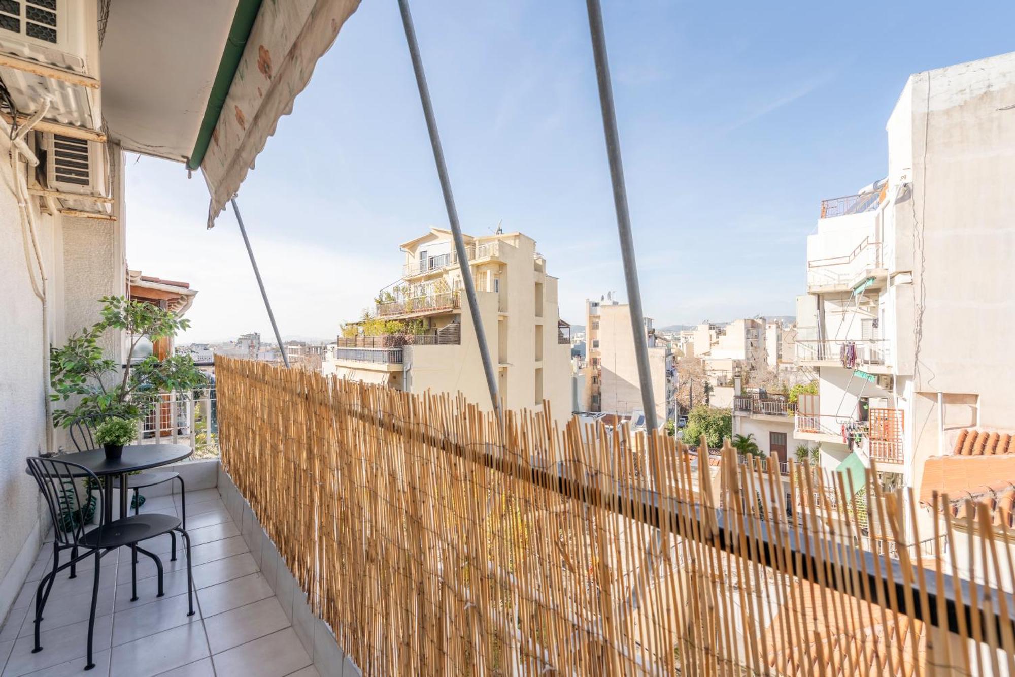 אתונה City Oasis: Newly Renovated 2Br Apt In City Center מראה חיצוני תמונה