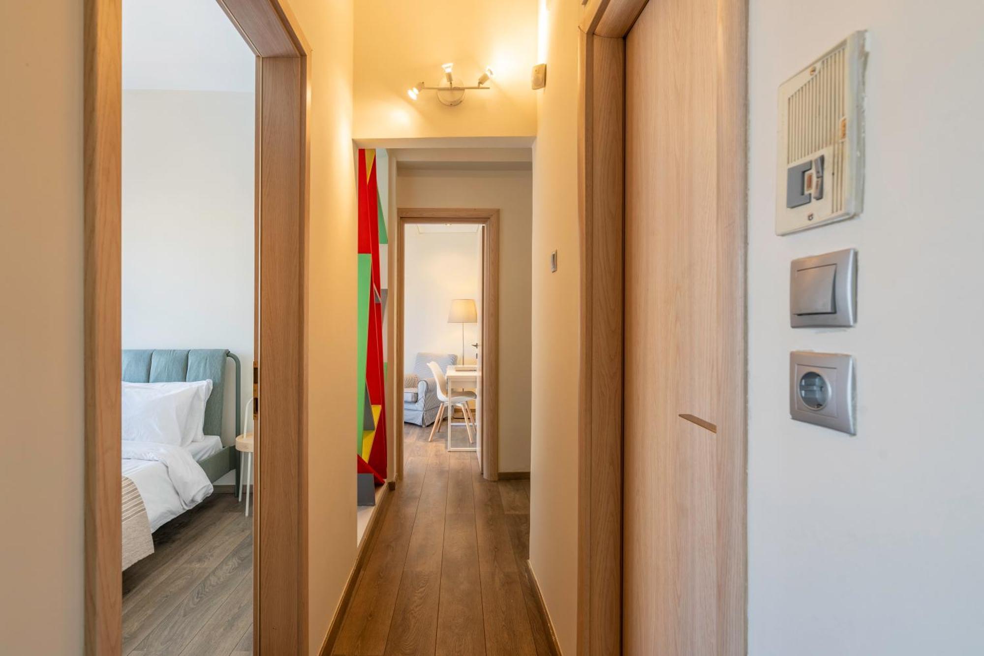 אתונה City Oasis: Newly Renovated 2Br Apt In City Center מראה חיצוני תמונה