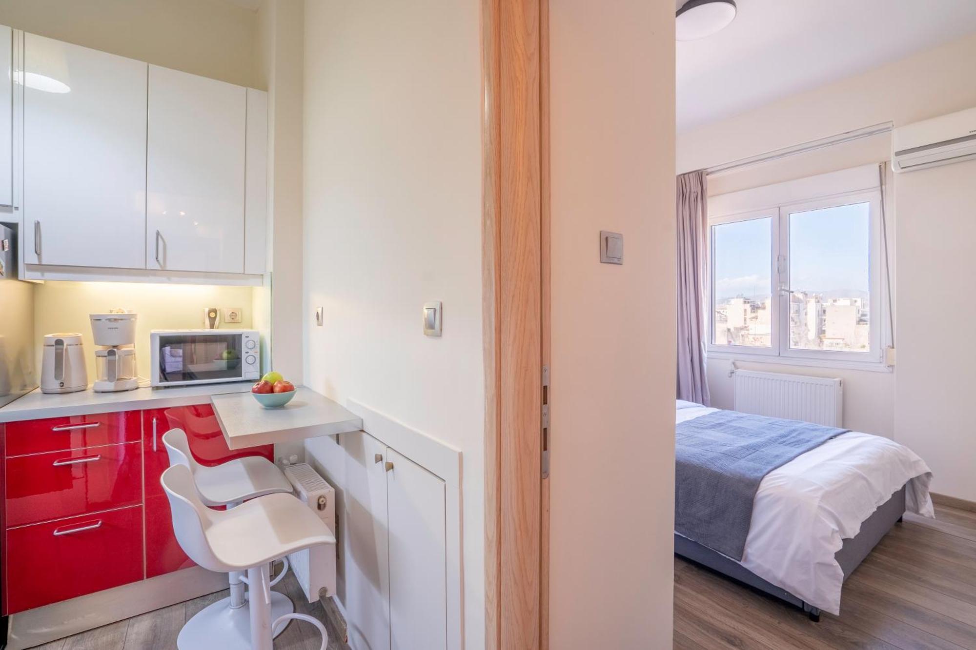 אתונה City Oasis: Newly Renovated 2Br Apt In City Center מראה חיצוני תמונה