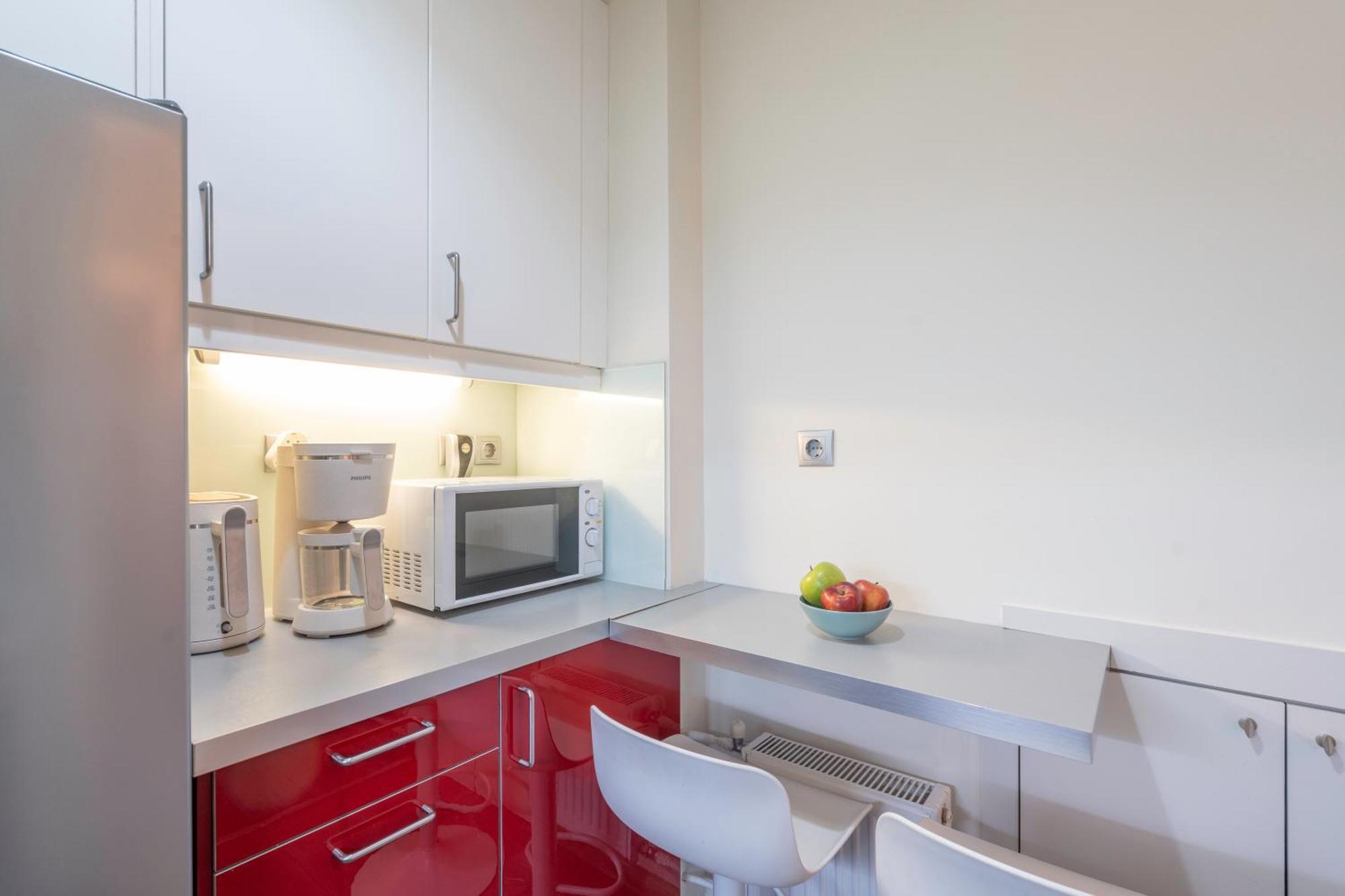 אתונה City Oasis: Newly Renovated 2Br Apt In City Center מראה חיצוני תמונה