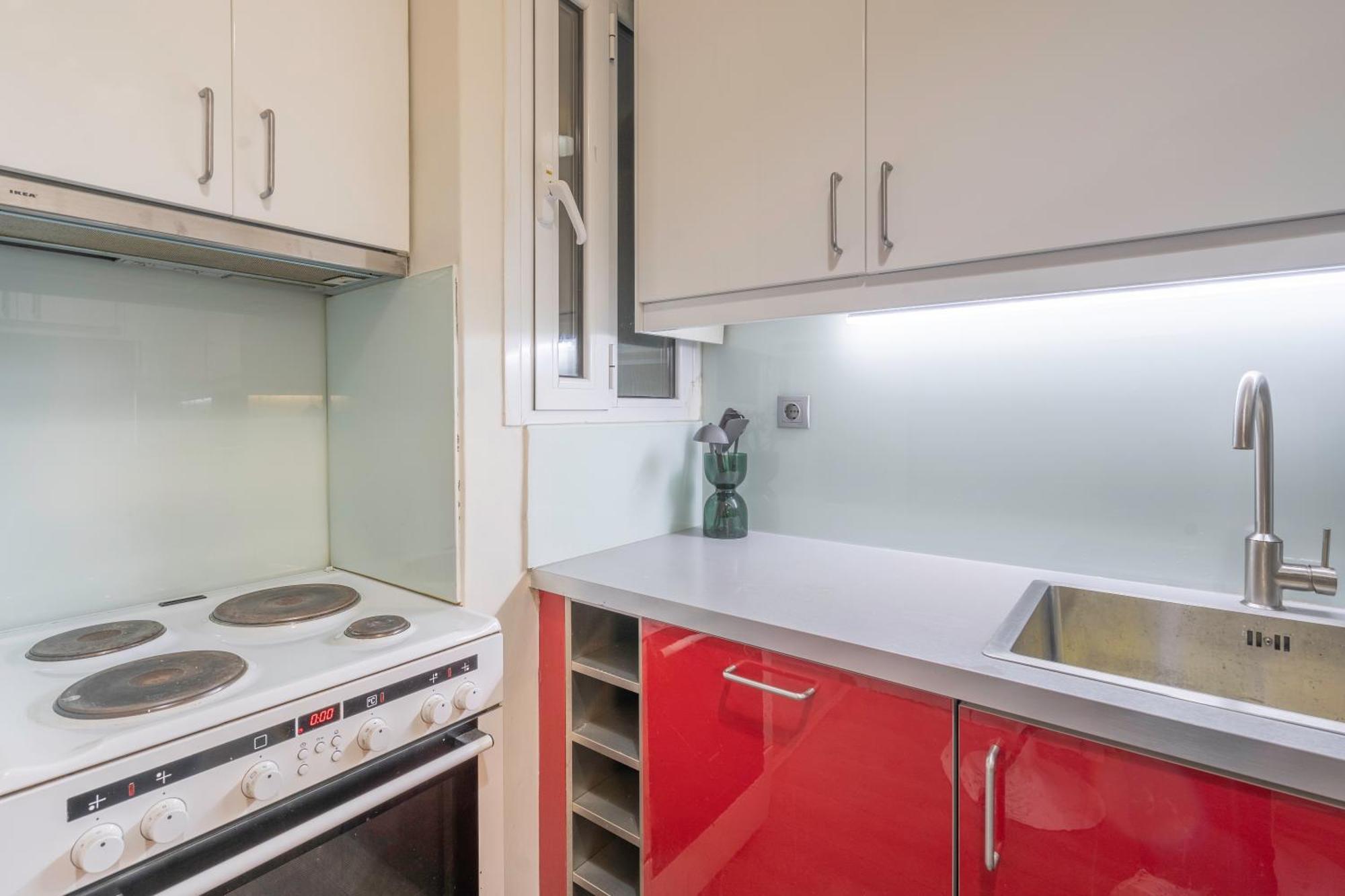 אתונה City Oasis: Newly Renovated 2Br Apt In City Center מראה חיצוני תמונה